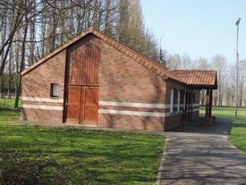 Vestiaire du terrain de foot de Fontaine-lès-croisilles